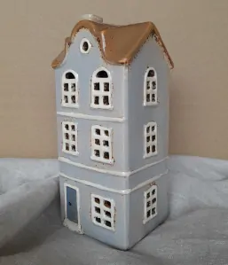 Svícen domeček modrý